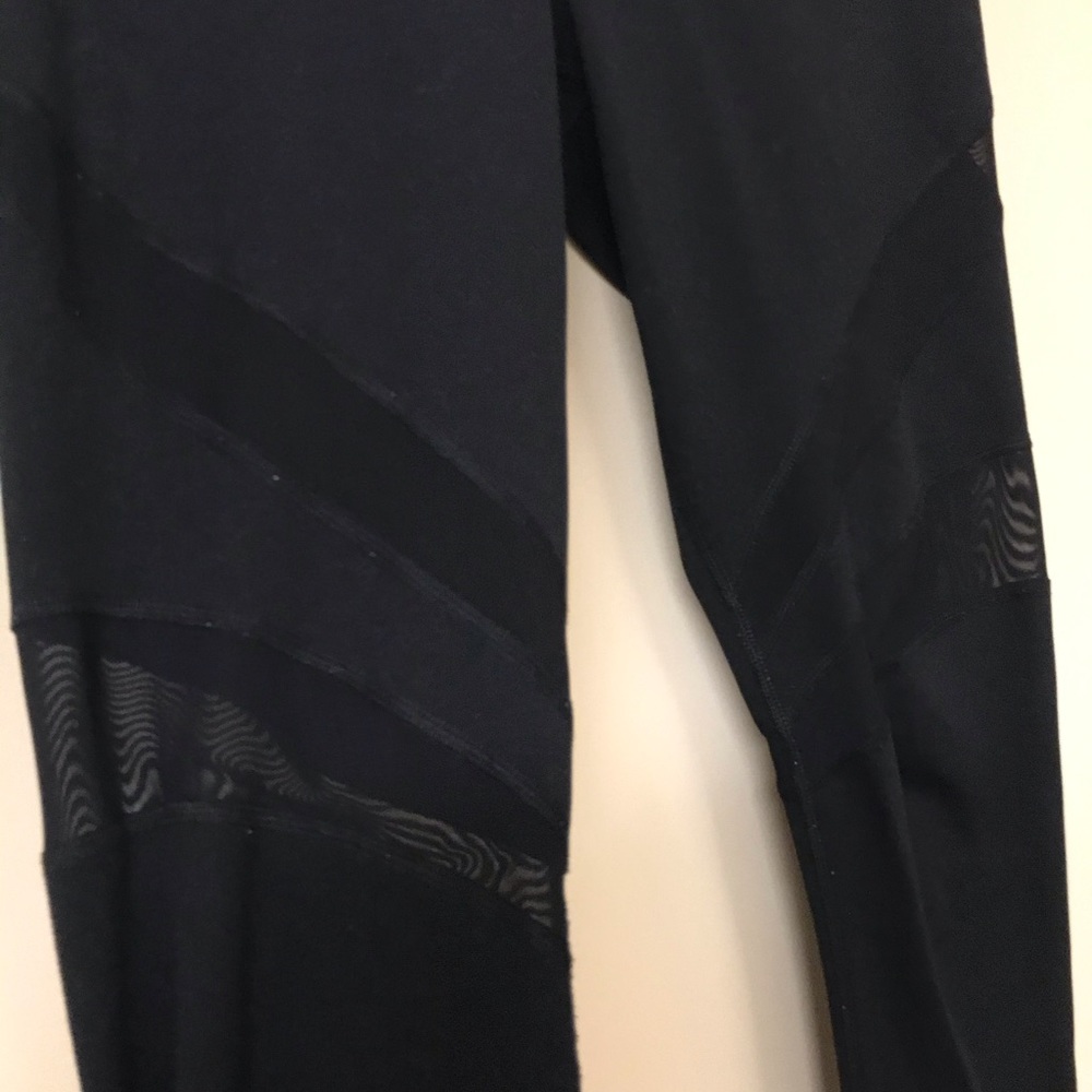 Small yogalicius black & mesh legging
